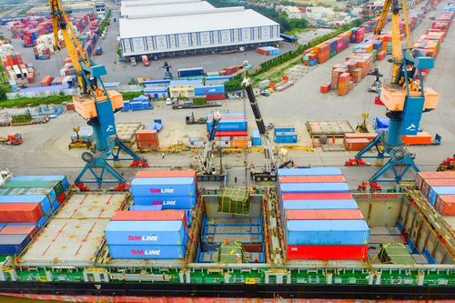 Xếp dỡ Hải An (HAH): Giá cước lẫn sản lượng giảm mạnh, lãi ròng 'bốc hơi' 52%
