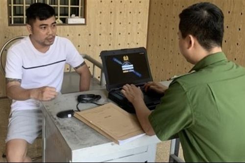 Đối tượng mang 2 lệnh truy nã bị bắt sau gần 3 năm bỏ trốn