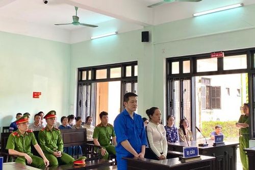 Lừa hơn 18 tỷ đồng, cặp vợ chồng lãnh 33 năm tù