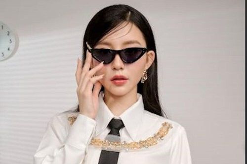 Á quân The Face Vietnam thanh lịch với thiết kế Hà Thanh Việt