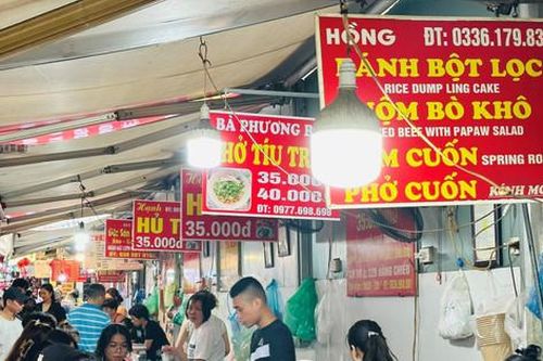 Khám phá 'foodtour' chợ Đồng Xuân