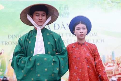 Để áo dài thật sự là sản phẩm du lịch