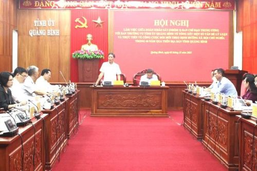 Đoàn công tác Trung ương khảo sát về phát triển nền kinh tế thị trường định hướng xã hội chủ nghĩa tại Quảng Bình