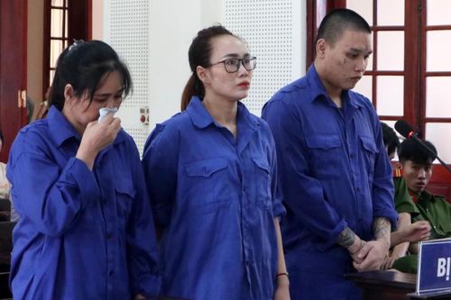 Cháu kéo cô ruột vào tù vì ma túy