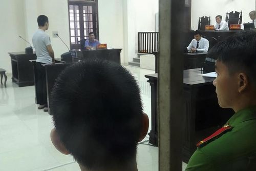 Giật mình 'ổ nghiện' toàn vị thành niên