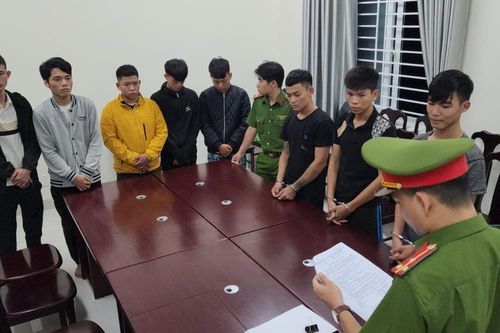 Truy tố 2 nhóm 'báo thủ' dàn trận hỗn chiến trong đêm