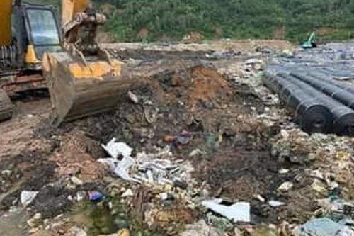Tiêu hủy thực phẩm 'mù' nguồn gốc