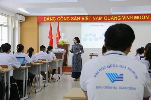 Khoa Chính trị - Hành chính sáp nhập vào trường thành viên của ĐHQG TP. HCM: Quyền lợi sinh viên được bảo đảm