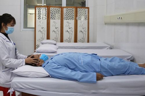 Rước họa vì lạm dụng xoa bóp, bấm huyệt