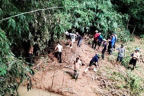Hà Tĩnh: Tìm thấy thi thể người phụ nữ sau nhiều ngày bị nước lũ cuốn trôi