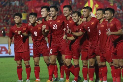 Tuyển Việt Nam tập trung cho Vòng loại World Cup 2026, Sông Lam Nghệ An đóng góp duy nhất một cái tên