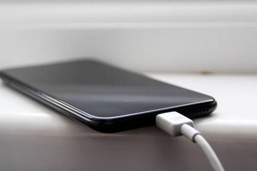 Pin điện thoại sạc siêu nhanh, đạt 90% dung lượng trong 10 phút