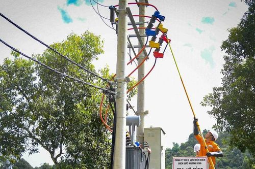 Điện Biên đặt mục tiêu không còn 'bản trắng' về điện lưới quốc gia