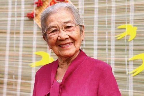 'Người mẹ hiền nhất màn ảnh Việt': Sống trong ngôi nhà 30 tỷ, giả làm ăn xin lại được cho tiền thật