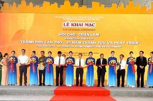 Khai mạc Hội chợ, triển lãm thành phố Cần Thơ - 20 năm thành tựu và phát triển