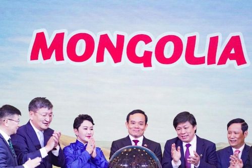 Tổng thống Mông Cổ dự lễ công bố đường bay thẳng giữa Ulaanbaatar và Nha Trang