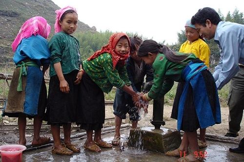 Tiếp nhận viện trợ dự án 'Nước sạch cho đồng bào dân tộc thiểu số tại huyện Bá Thước'