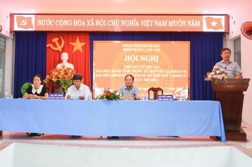 Tiếp xúc cử tri tại thị trấn Cam Đức, huyện Cam Lâm