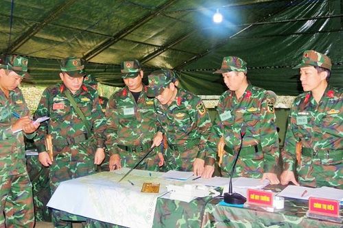 Diễn tập 1 bên 2 cấp trên bản đồ và ngoài thực địa
