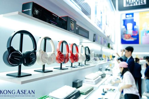 Hàng chục nghìn sản phẩm tại 'bữa tiệc công nghệ' ở Hà Nội