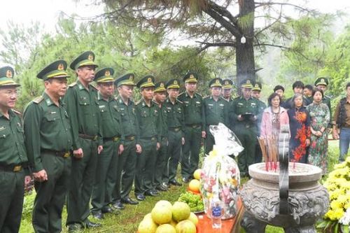 Người dân có thể đến viếng mộ Đại tướng Võ Nguyên Giáp các ngày trong tuần