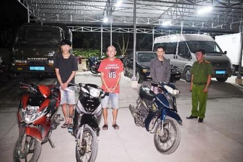 Công an truy xét bắt cặp đôi thực hiện 5 vụ trộm xe máy