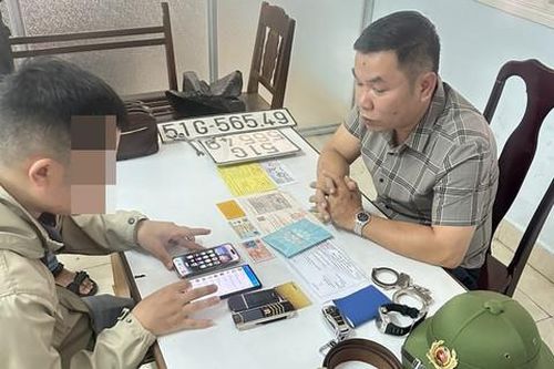Giả danh Đại tá Công an đi xe 'biển số xanh', lừa 2 phụ nữ chiếm đoạt 7 tỷ đồng