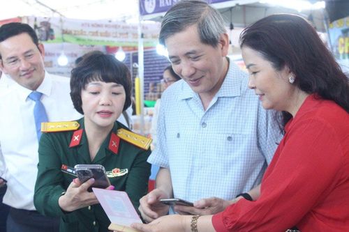 Quận Ba Đình: 100% hộ kinh doanh gắn mã thanh toán không dùng tiền mặt