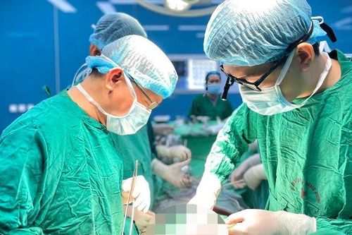 8 giờ cân não với ca phẫu thuật khó khăn chưa từng ghi nhận tại Việt Nam