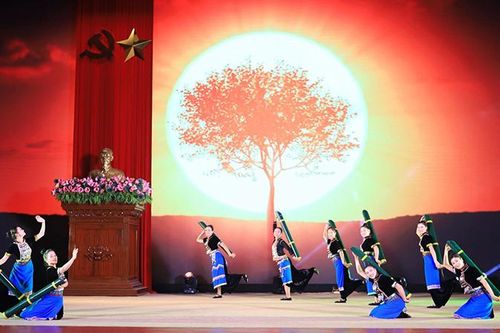 Lần đầu tiên tổ chức Ngày hội Văn hóa các dân tộc có số dân dưới 10.000 người