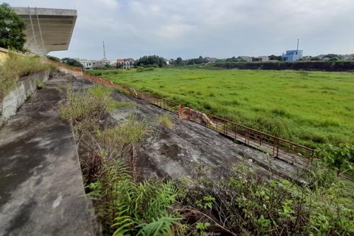 'Đánh thức' sân vận động