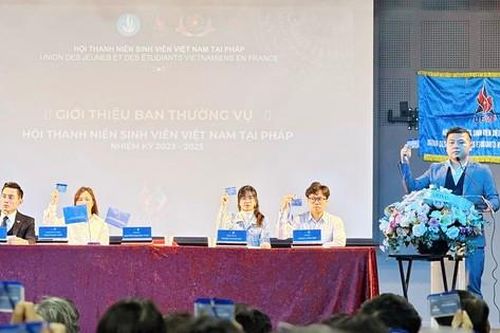 Anh Nguyễn Phan Bảo Thụy làm Chủ tịch Hội Sinh viên Việt Nam tại Pháp