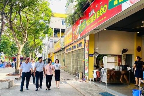 Quận Long Biên: Phố Trạm đạt chuẩn tuyến phố an toàn thực phẩm có kiểm soát