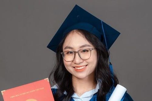 Những nữ sinh xuất sắc vượt qua giới hạn