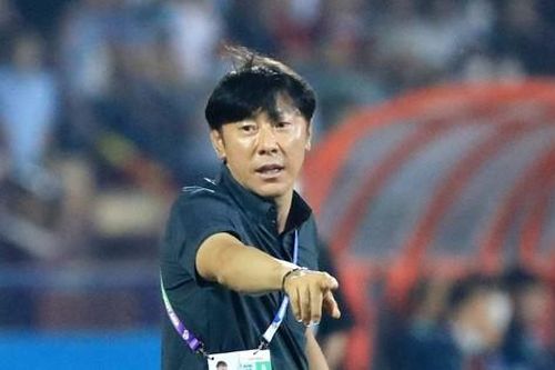 HLV Shin Tae-yong bị chỉ trích vì triệu tập đội hình gây tranh cãi cho tuyển Indonesia