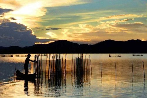 Hồ Lắk thơ mộng giữa đại ngàn Tây Nguyên