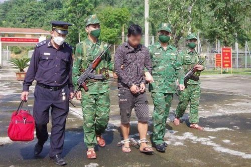 Bắt đối tượng vận chuyển ma túy từ Lào về Việt Nam