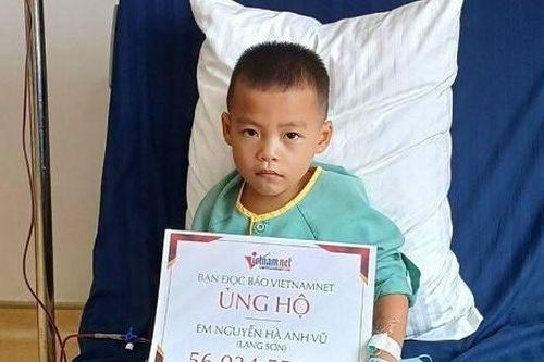 Bé Nguyễn Hà Anh Vũ bị tan máu bẩm sinh sắp được ghép tủy