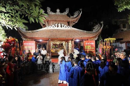 Bảo vệ sức sống lễ hội truyền thống tại nội thành Hà Nội