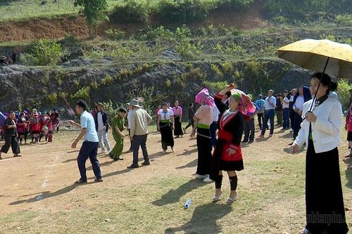 Tủa Chùa tổ chức điểm Ngày hội đại đoàn kết toàn dân tộc