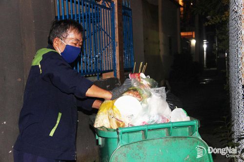 Tăng tiền thu gom rác phải đi đôi với tăng trách nhiệm