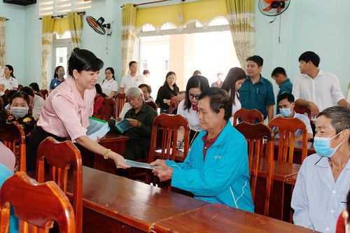 Chuyên đề: Nâng cao ý thức tuân thủ pháp luật cho người dân: Mưa dầm thấm sâu