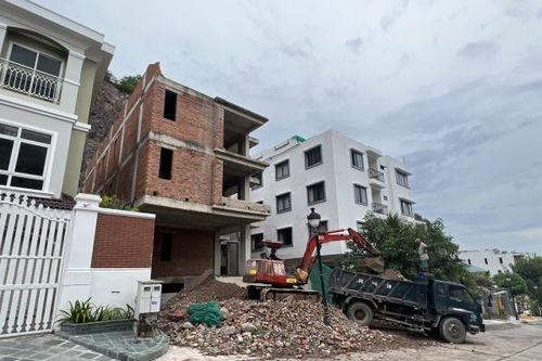 Khu biệt thự cao cấp Ocean View Nha Trang: Dự kiến hoàn thành tháo dỡ công trình vi phạm trong tháng 11