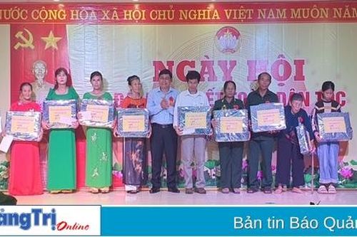 Khu phố 5, thị trấn Cửa Việt tổ chức sôi nổi Ngày hội đại đoàn kết toàn dân tộc