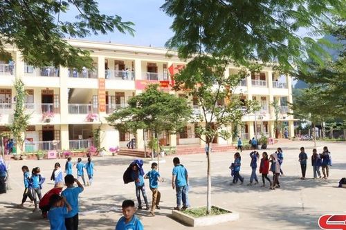 Xây dựng trường học xanh - sạch - đẹp - an toàn, văn minh, không khói thuốc lá