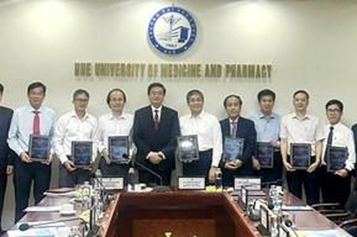 Chia sẻ kinh nghiệm trong hoạt động của các bệnh viện trường đại học y - dược