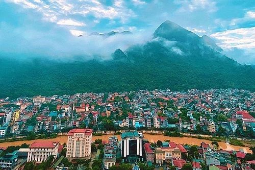 Khai thác cảnh quan tự nhiên trong tạo lập bản sắc kiến trúc đô thị Hà Giang