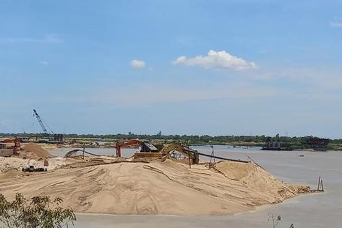 Vi phạm khi khai thác cát thi công đường cao tốc, một doanh nghiệp bị phạt 307 triệu đồng