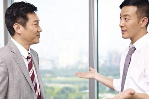 Sau hôm đến nhà sếp, chồng tôi hết nằng nặc đòi mua ô tô
