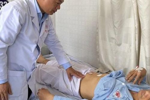 Hy hữu: Thanh niên 29 tuổi về nước cắt túi mật chứa 3.200 viên sỏi